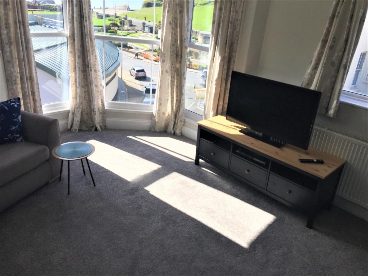 Seagulls Loft, Grove Apartments Илфракомб Екстериор снимка