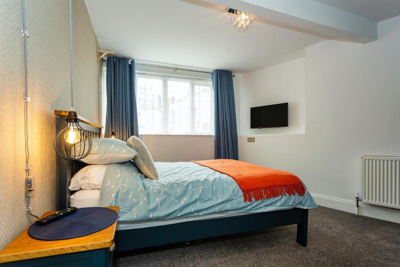 Seagulls Loft, Grove Apartments Илфракомб Екстериор снимка