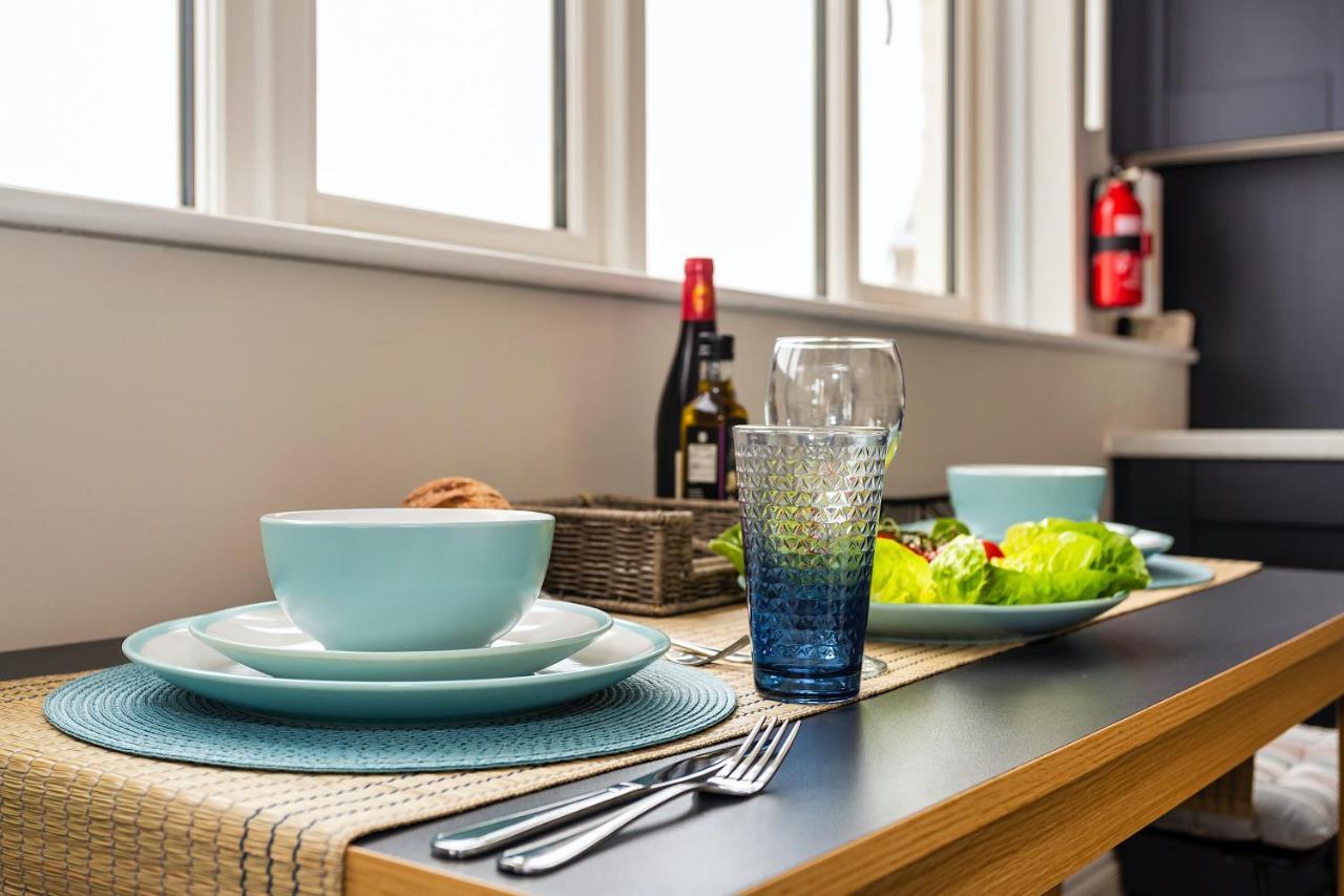 Seagulls Loft, Grove Apartments Илфракомб Екстериор снимка